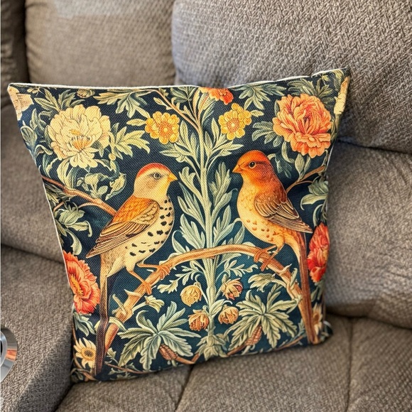 4/Floral and Bird Patterned Throw Pillow Set - Picture 7 of 10